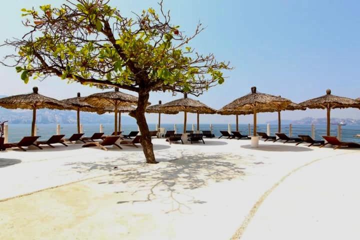 Suite Frente Al Mar En El Corazon De Acapulco Exterior photo